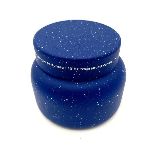 Anthropologie Capri Blu Volcano Candle 19 oz Denim Blue Signature Scent Crisp - Picture 3 of 3